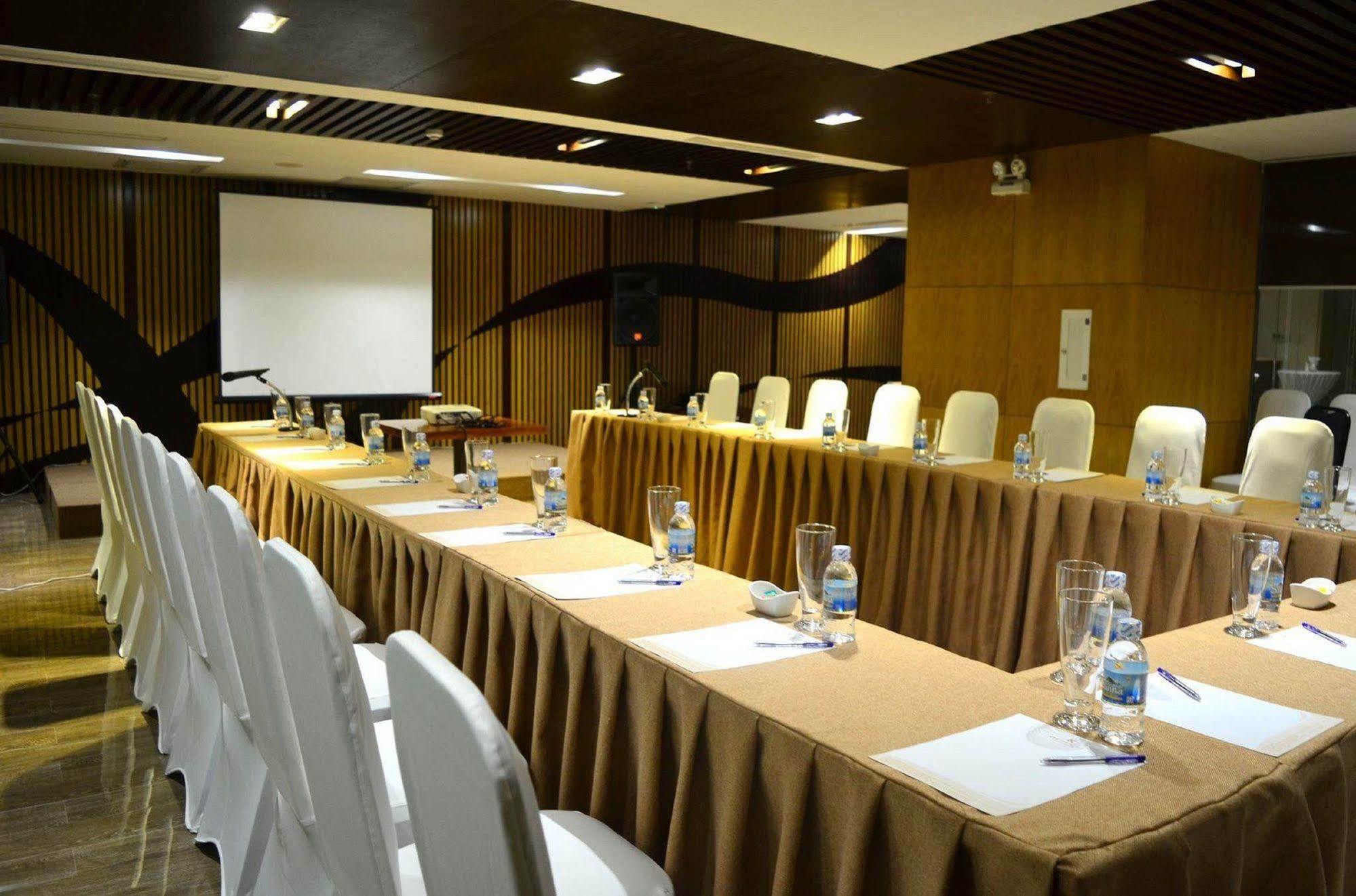 King Town Grand Hotel & Wedding Center Nha Trang Exterior foto